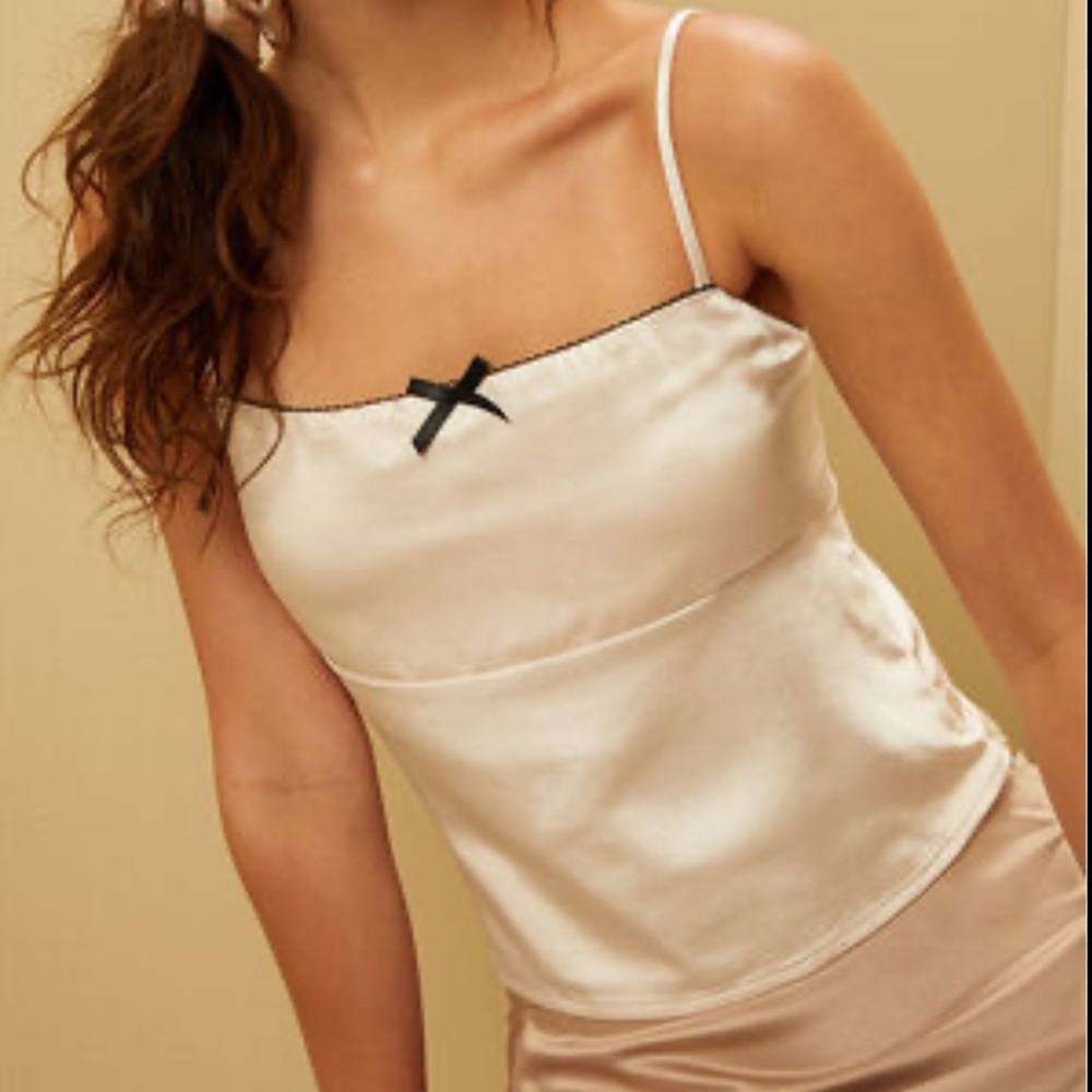 PacSun Beverly and Beck cream nude satin lace trim camisole top size medium - Picture 4 of 13